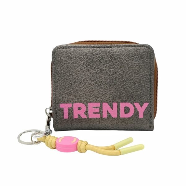 28709 - Billetera Trendy , +INFO+FOTOS Info: Llavero desmontable, incluye packaging Composición: PU Alto: 8cm Ancho: 12cm Profundidad: 3cm - Imagen 4