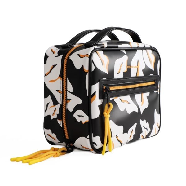 28848 - Portacosmeticos Oreiro Love ,+INFO+FOTOS Info: Bolsillo frontal, organizador interno impermeable Composición: PU Alto: 21cm Ancho: 27cm Profundidad: 11cm - Imagen 8