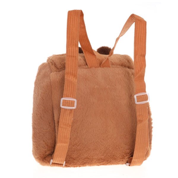 53818M - Mochila Capibara +INFO+FOTOS Info: 9p, tira regulable Composición: peluche Alto: 25cm Ancho: 23cm Profundidad: 10cm - Imagen 2
